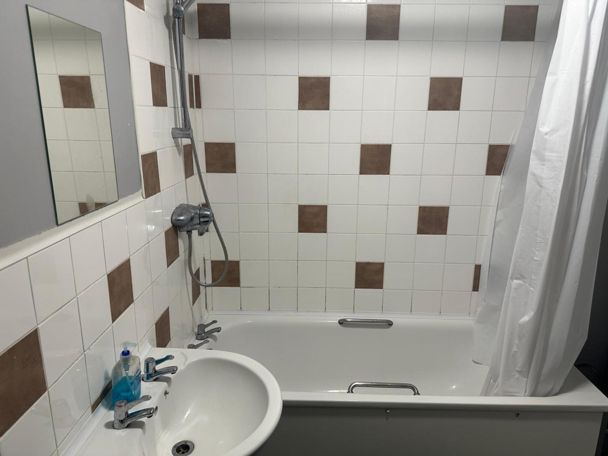 Wembley Serviced Apartment, 20Mins From Central Лондон Экстерьер фото